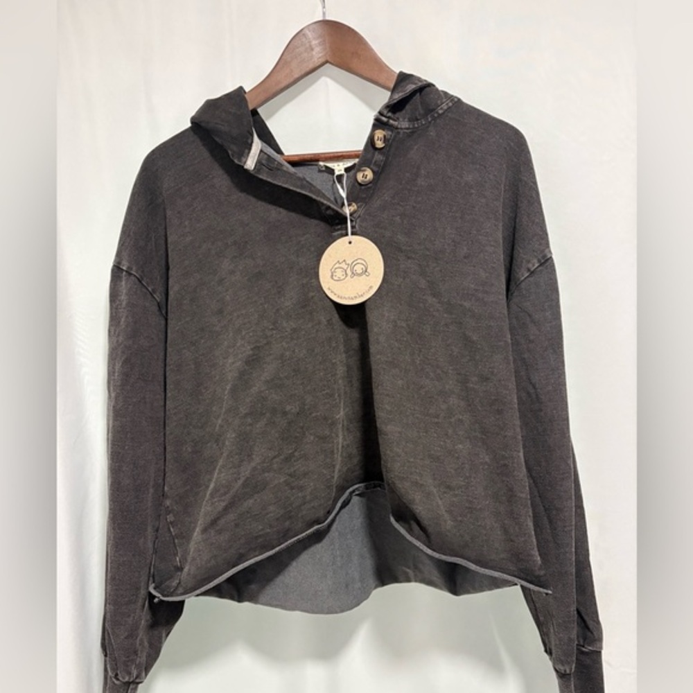 Aaron & Amber‎  Black  mineral-washed cropped hoodie Size Medium NWT